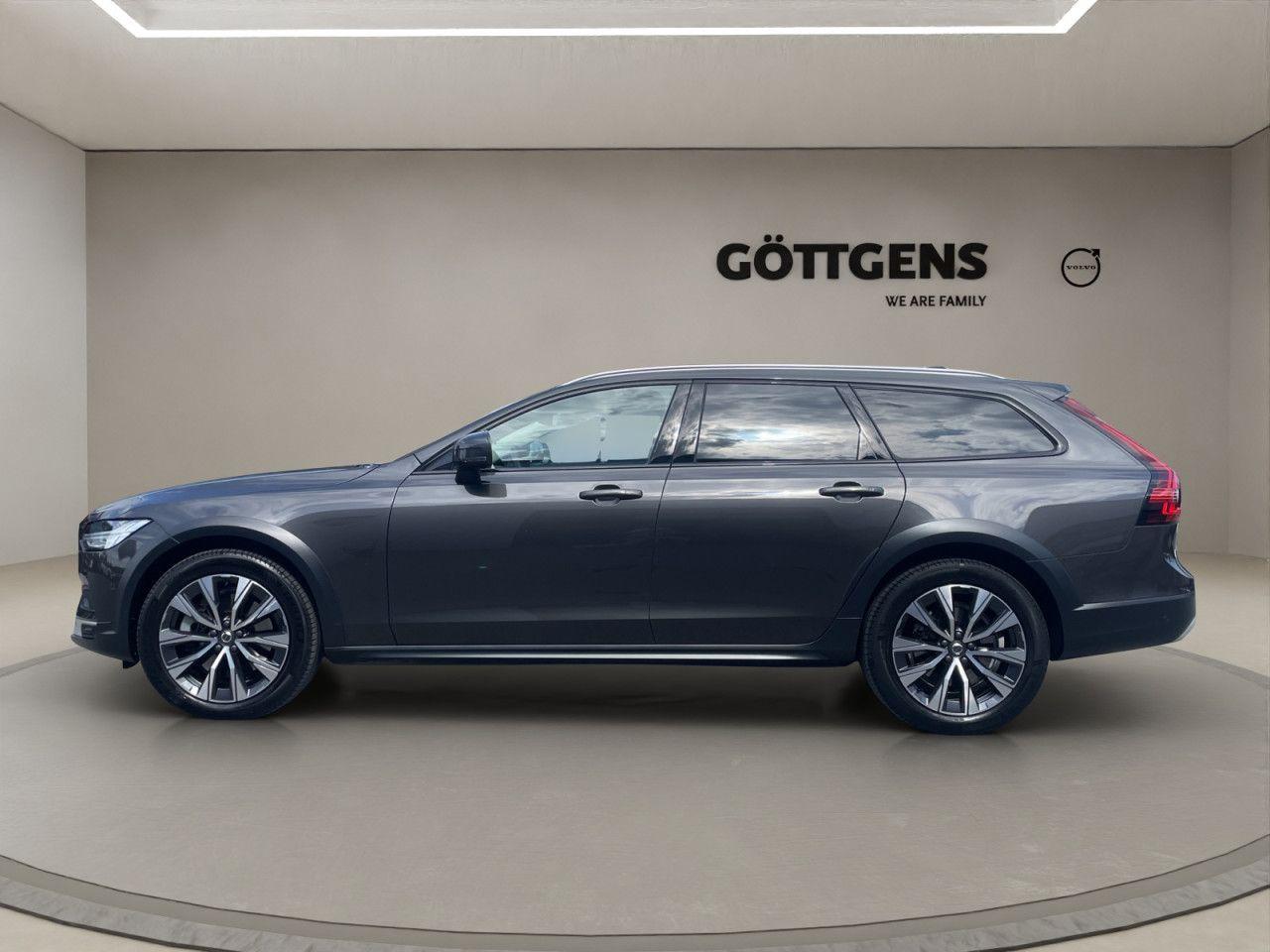 Volvo V90 CC B4 AWD Plus LUFT SD 360° STANDH. 19LM