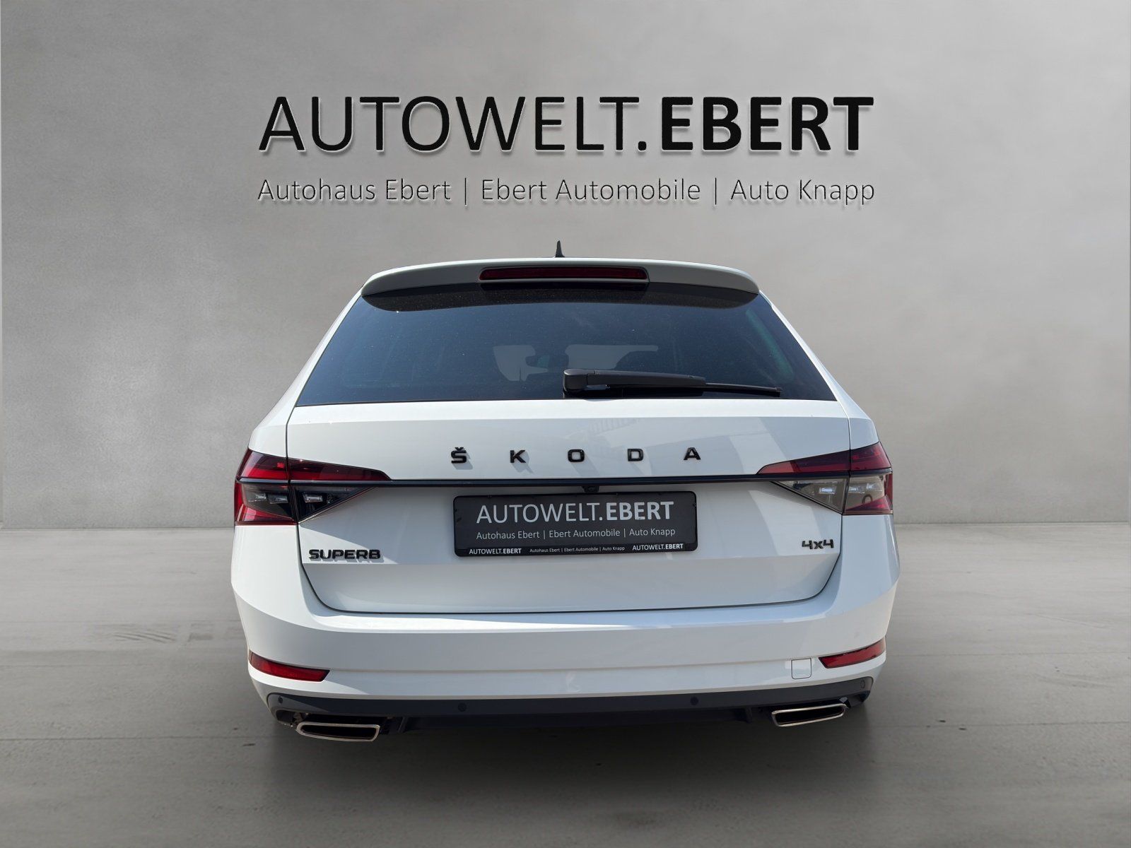Fahrzeugabbildung SKODA Superb Combi 2.0 TSI Sportline 4x4/AHK/PANO/360°