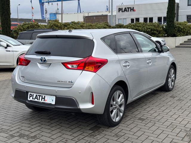 Toyota Auris  Hybrid Life+