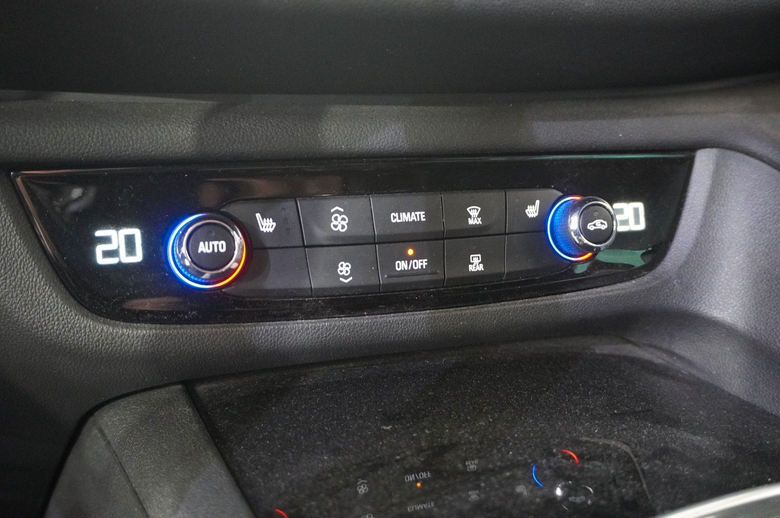 Fahrzeugabbildung Opel Insignia B ST 2.0D ELEGANCE NAVI/LED/KAMERA/HUD