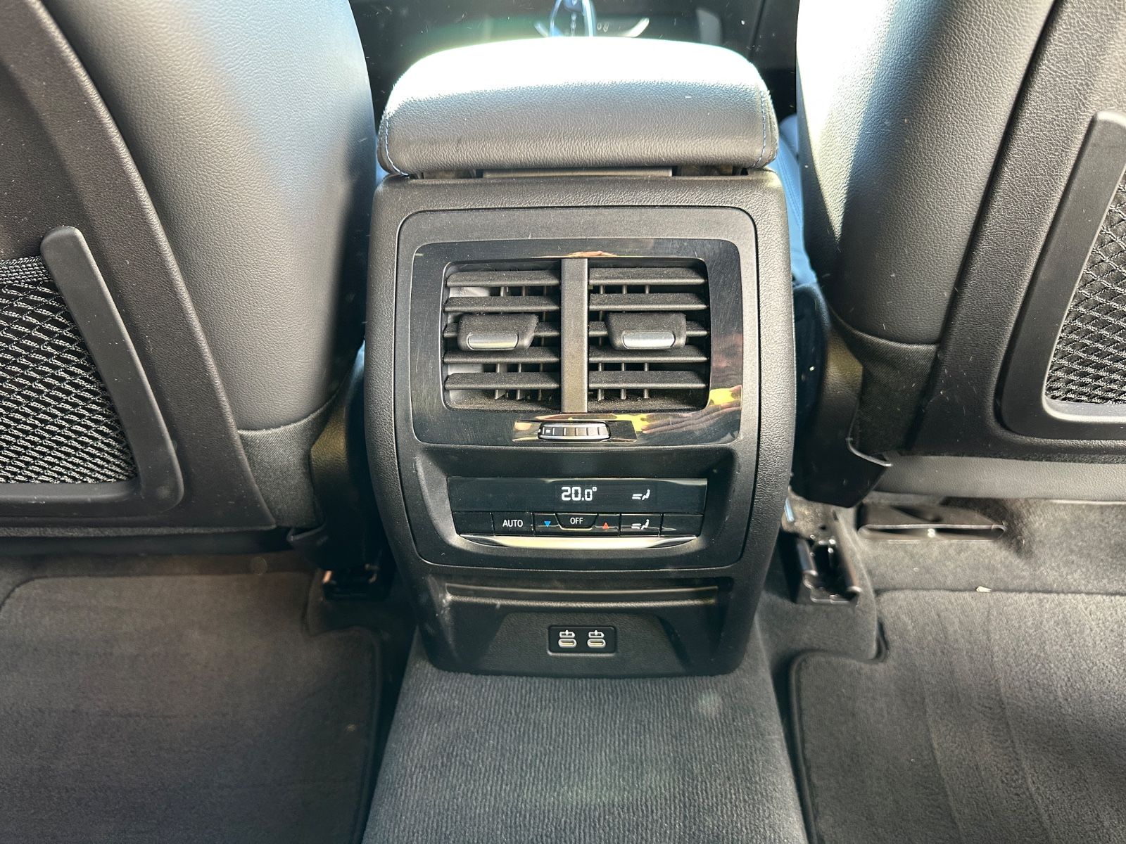 Fahrzeugabbildung BMW X3 xDrive30e M-Sport/Navi/Head-Up/LED/AHK