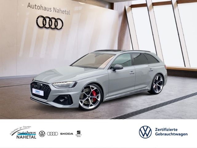 Audi RS4 AVANT MATRIX RS COMPETITION+ PANO V-MAX 290 