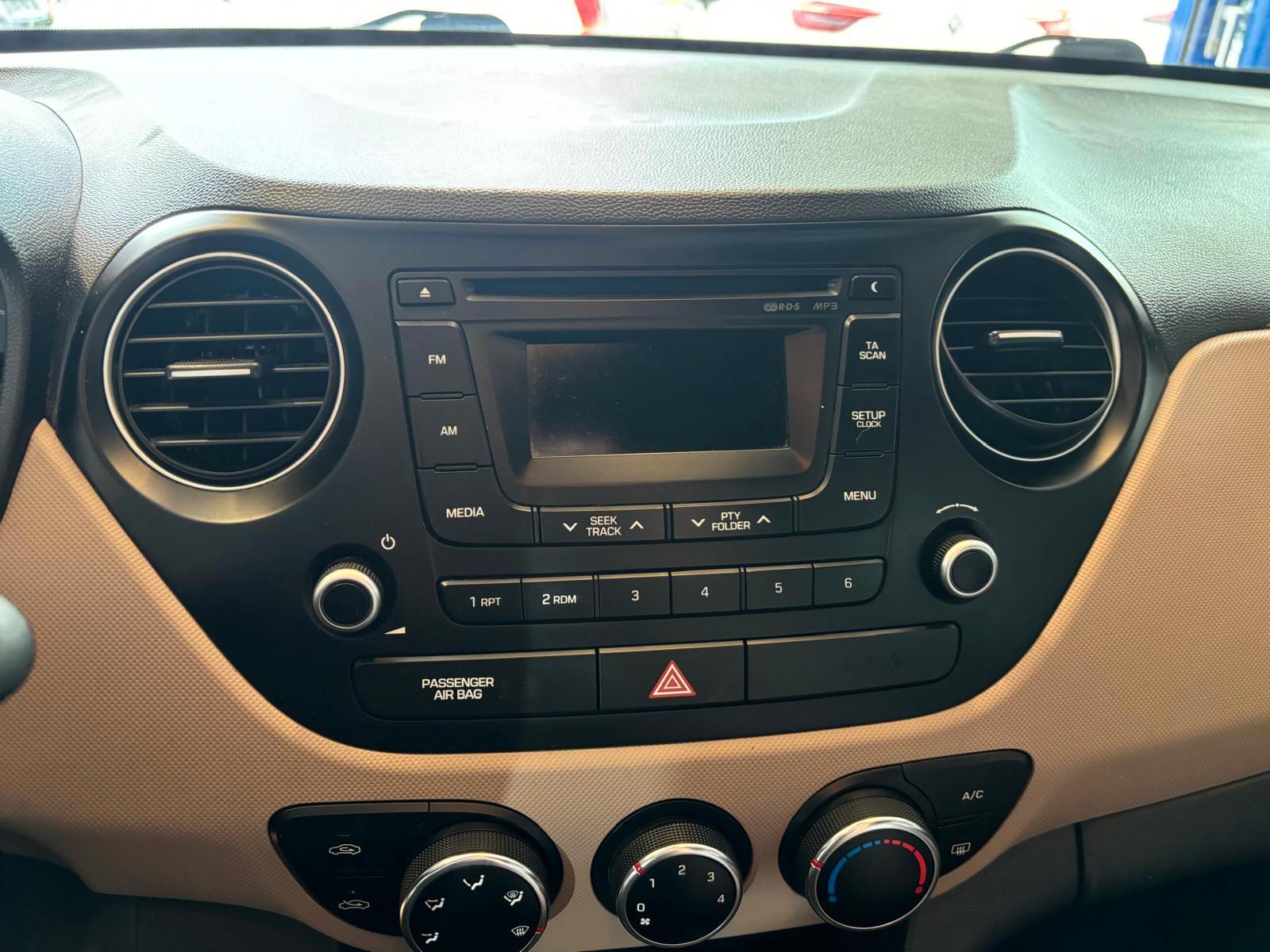 Hyundai i10 blue Classic Klima  8-fach bereift
