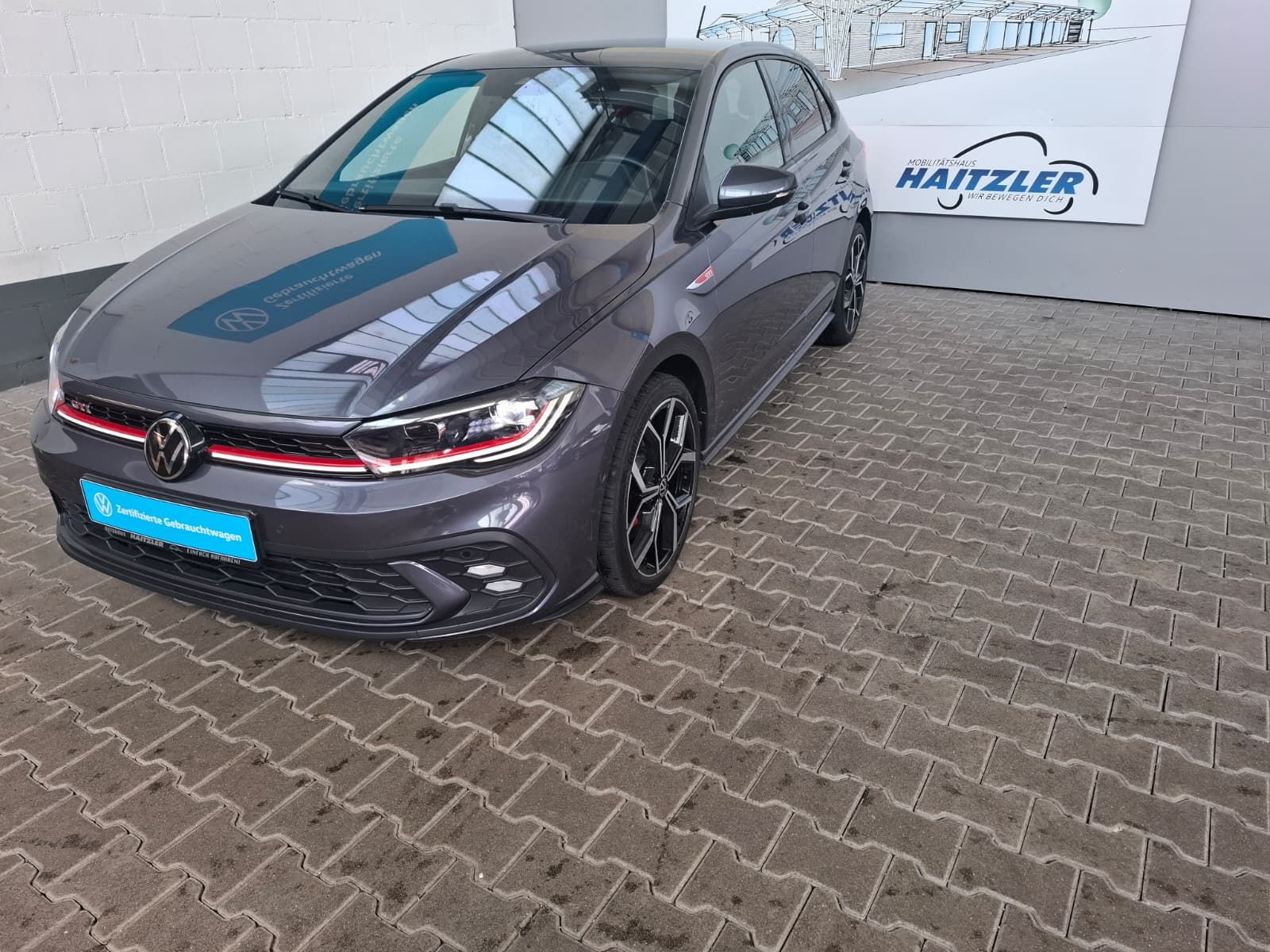 Fahrzeugabbildung Volkswagen Polo GTI 2.0 TSI DSG +ACC +IQ.Light +IQ.Drive