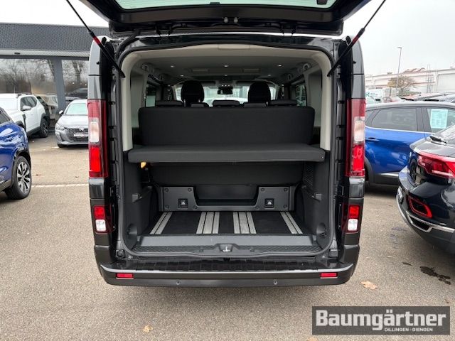 Fahrzeugabbildung Renault Trafic Combi SpaceClass Blue dCi 170 EDC 7-Sitze