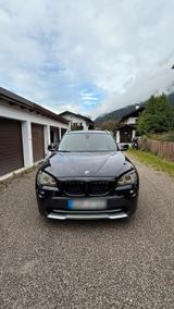 BMW X1 28i X-Drive - BMW 1er Reihe mit Benzin-Antrieb: Geländewagen