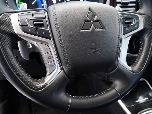 Fahrzeugabbildung Mitsubishi Outlander PHEV  2.4 4WD Plug-In Hybrid