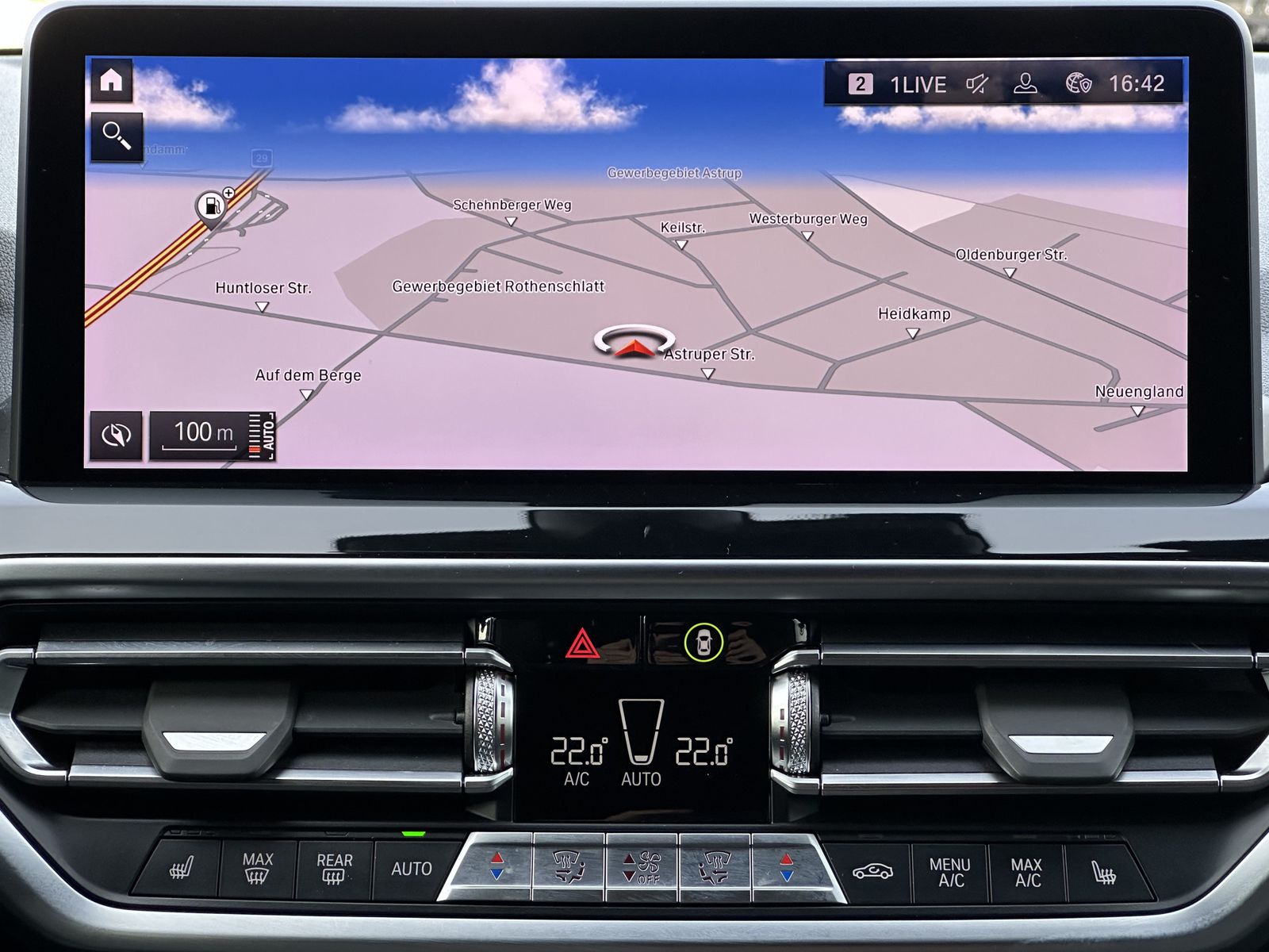 Fahrzeugabbildung BMW X3 xDrive20d NAV+LASER+HEADUP+INDIVIDUAL+20ZOLL
