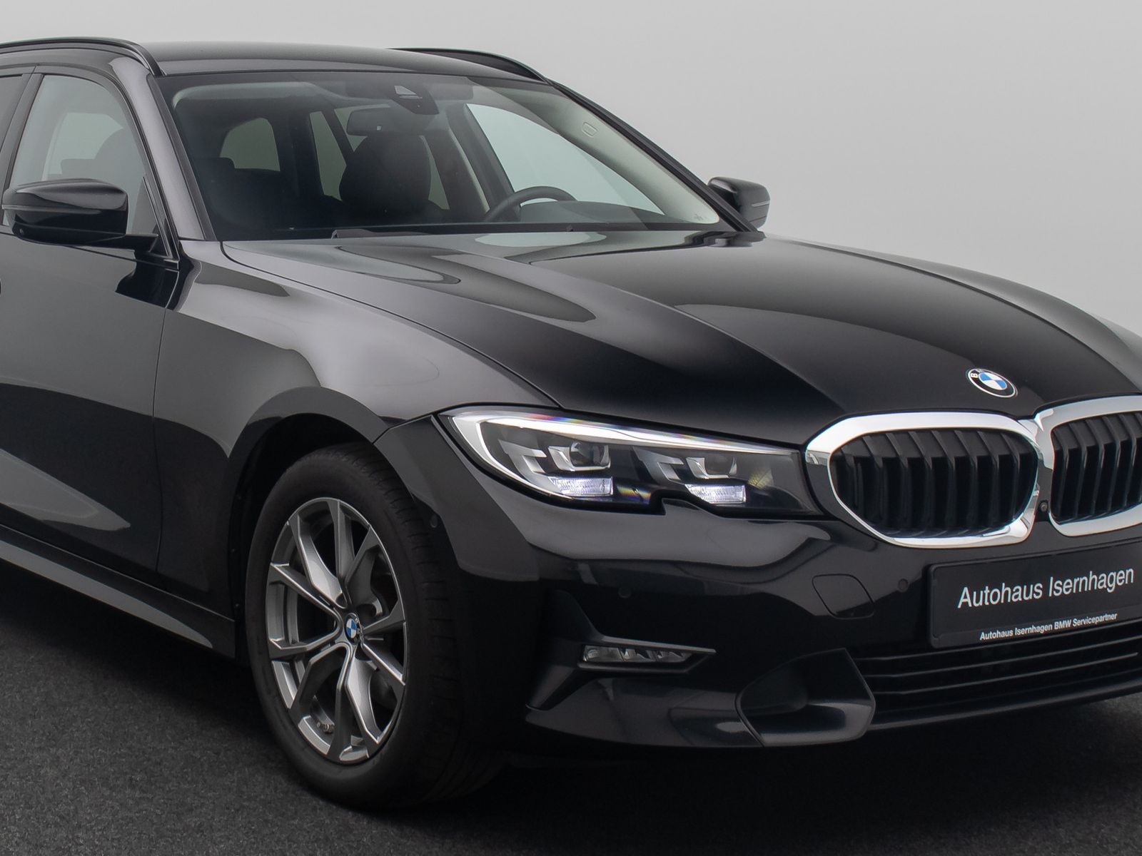 Fahrzeugabbildung BMW 320d Sport Line HUD 360°Komfort DriveAs Cockpit+