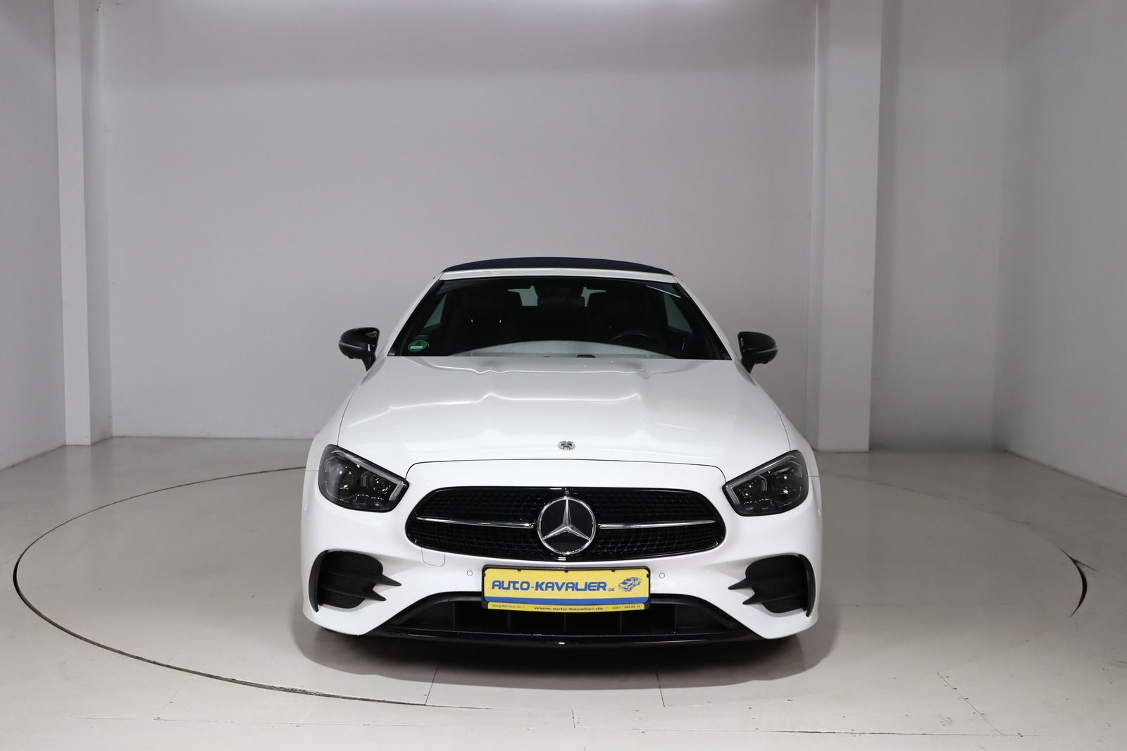 Fahrzeugabbildung Mercedes-Benz E 220 d Night Edition * Airscarf * LED *