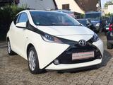 Toyota AYGO AUTOMATIK X-PLAY Team D KAM/NAV/BT/USB/4TRG - Toyota Gebrauchtwagen in Norderstedt