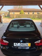 BMW !!!SAMMLERSTÜCK!!! BMW E90 325i-N52 Motor LEDER  - BMW 325 mit Benzin-Antrieb: Limousine