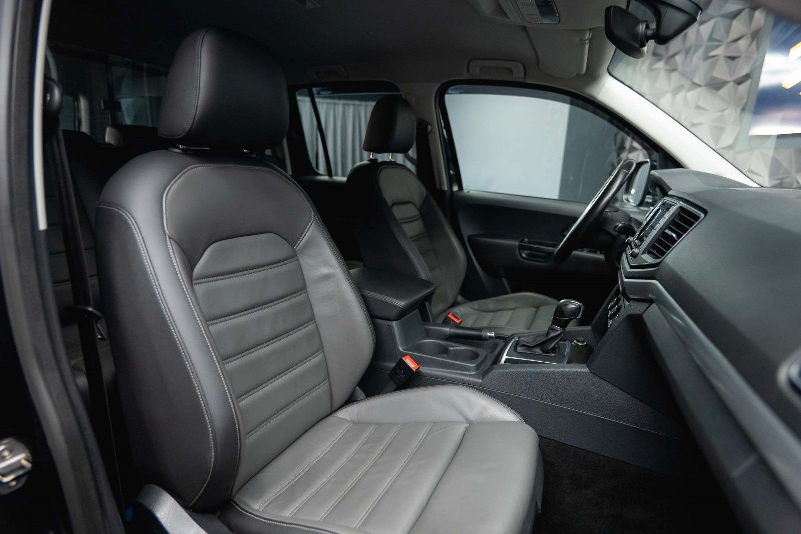 Fahrzeugabbildung Volkswagen Amarok V6 Highline 4Motion BLACK OFFROAD Edition