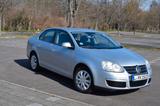 Volkswagen Jetta 1.6 Comfortline Comfortline - Volkswagen Jetta mit Benzin-Antrieb: Limousine, 1.6