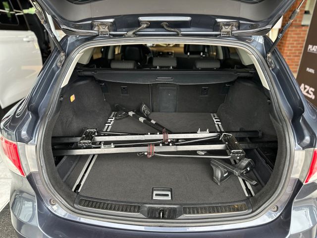 Toyota Avensis Kombi Executive Automatik