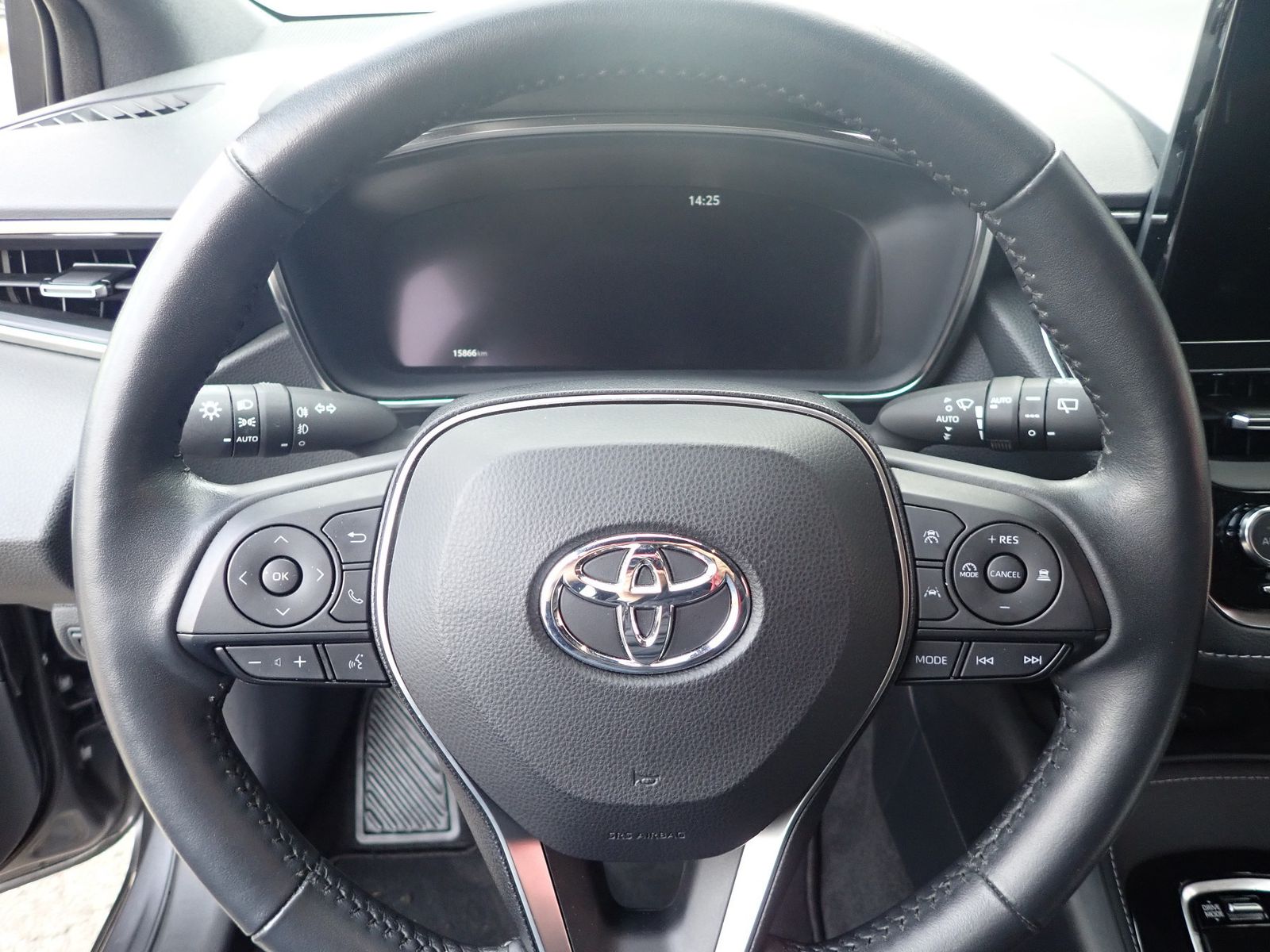 Fahrzeugabbildung Toyota Corolla Hybrid Team D