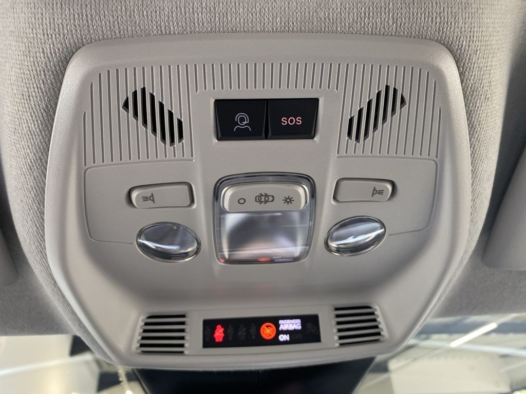 Fahrzeugabbildung Citroën e-C3 Aircross 113 Standard-Range MAX *LED*Nav*Ca