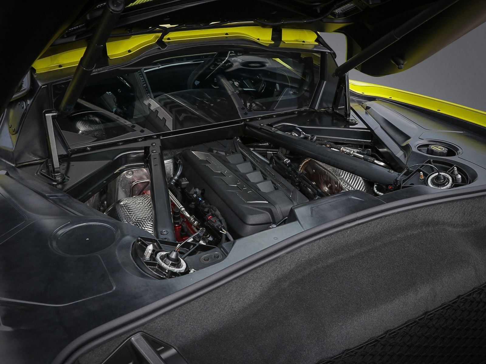 Corvette C8 Stingray Coupe 6,2 V8 3LT Europamodell STEPPE