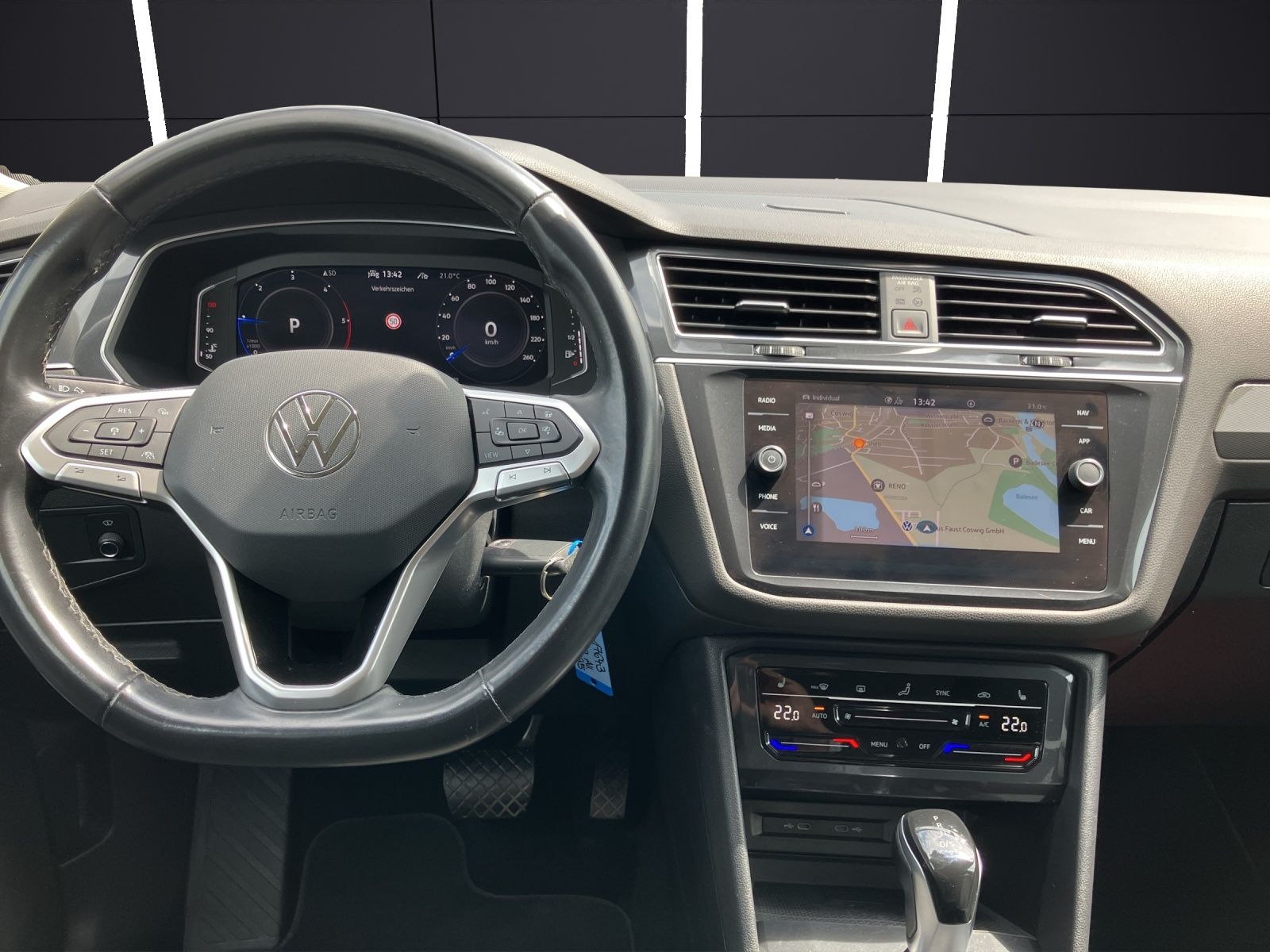 Fahrzeugabbildung Volkswagen Tiguan Allspace Business TDI DSG 4M LED ACC AHK