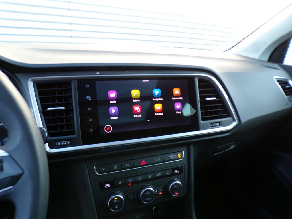 Fahrzeugabbildung SEAT Ateca 1.5 TSI DSG Style