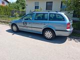 Skoda Octavia 1.6 Tour Combi Tour - Skoda Octavia aus 2005: Tour