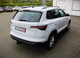 Skoda Karoq Selection 1.5 TSI 110kW/150PS, DSG - weiße Skoda Karoq