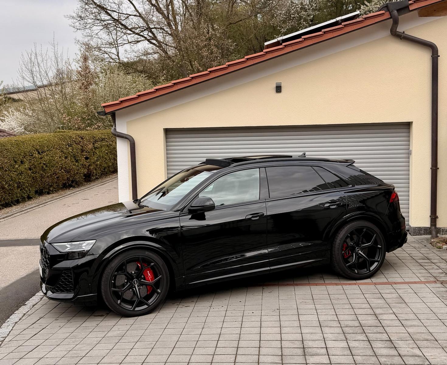 Audi RSQ8*performance*305*KMH*AHK*CARBON*2026*