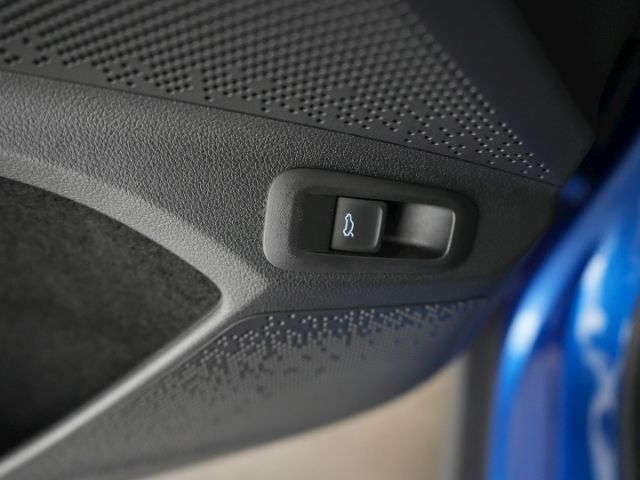 ENYAQ iV 80+ANHÄNGERKUPPLUNG+NAVI+RÜCKFAHRKAMERA