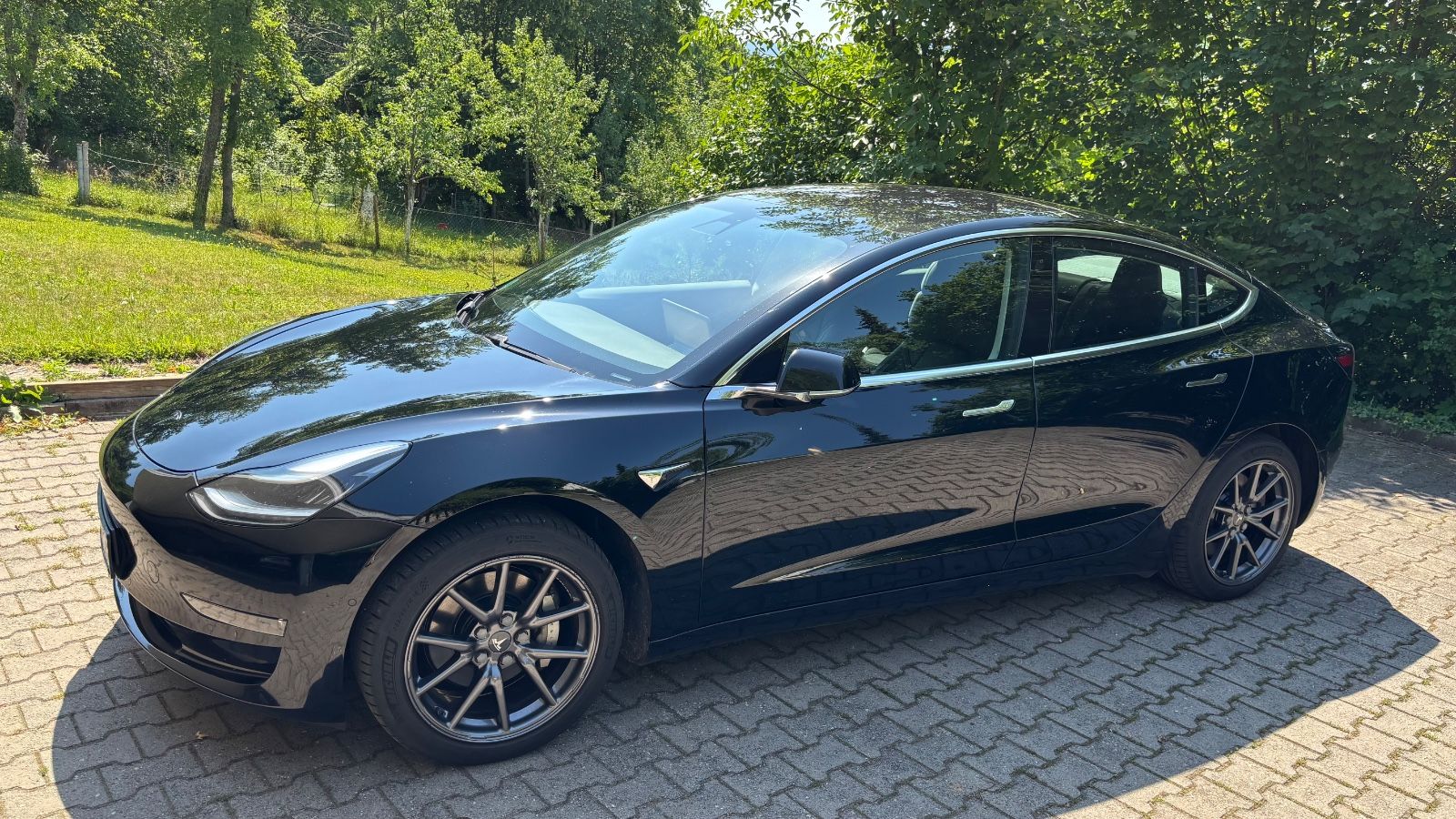 TESLA Model 3 Langstreckenbatterie - Allradantrieb...