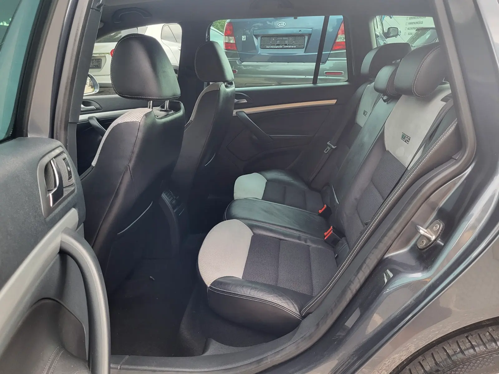 Skoda Octavia 2011 — photo 9