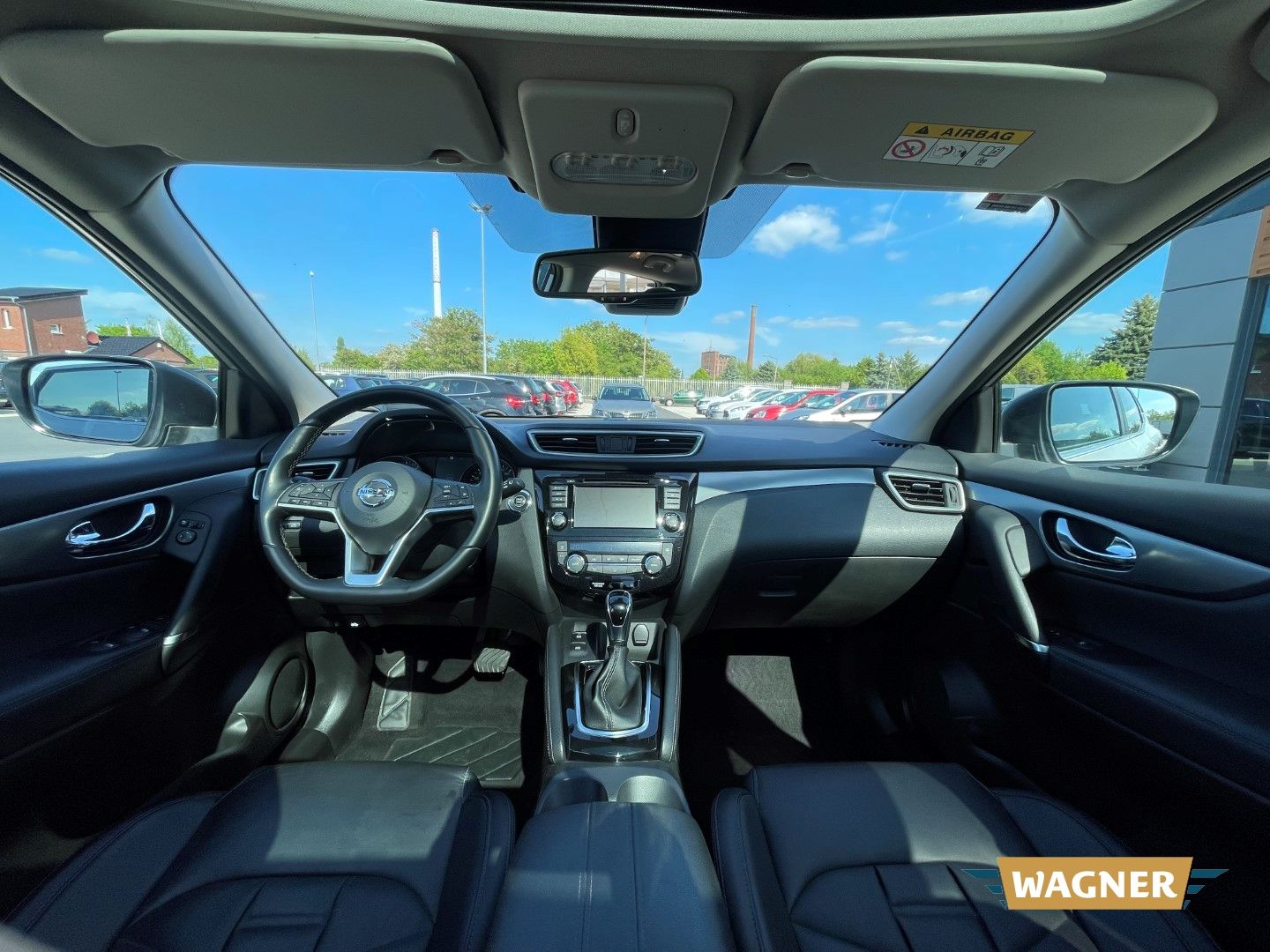 Fahrzeugabbildung Nissan Qashqai Akari Leder Pano SHZ 360°LED  Klimaautom