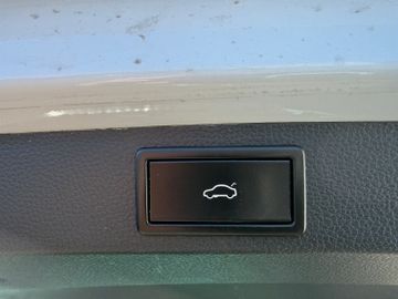Skoda Karoq Style 4x4+LED+AHK+SHZ+Navi+