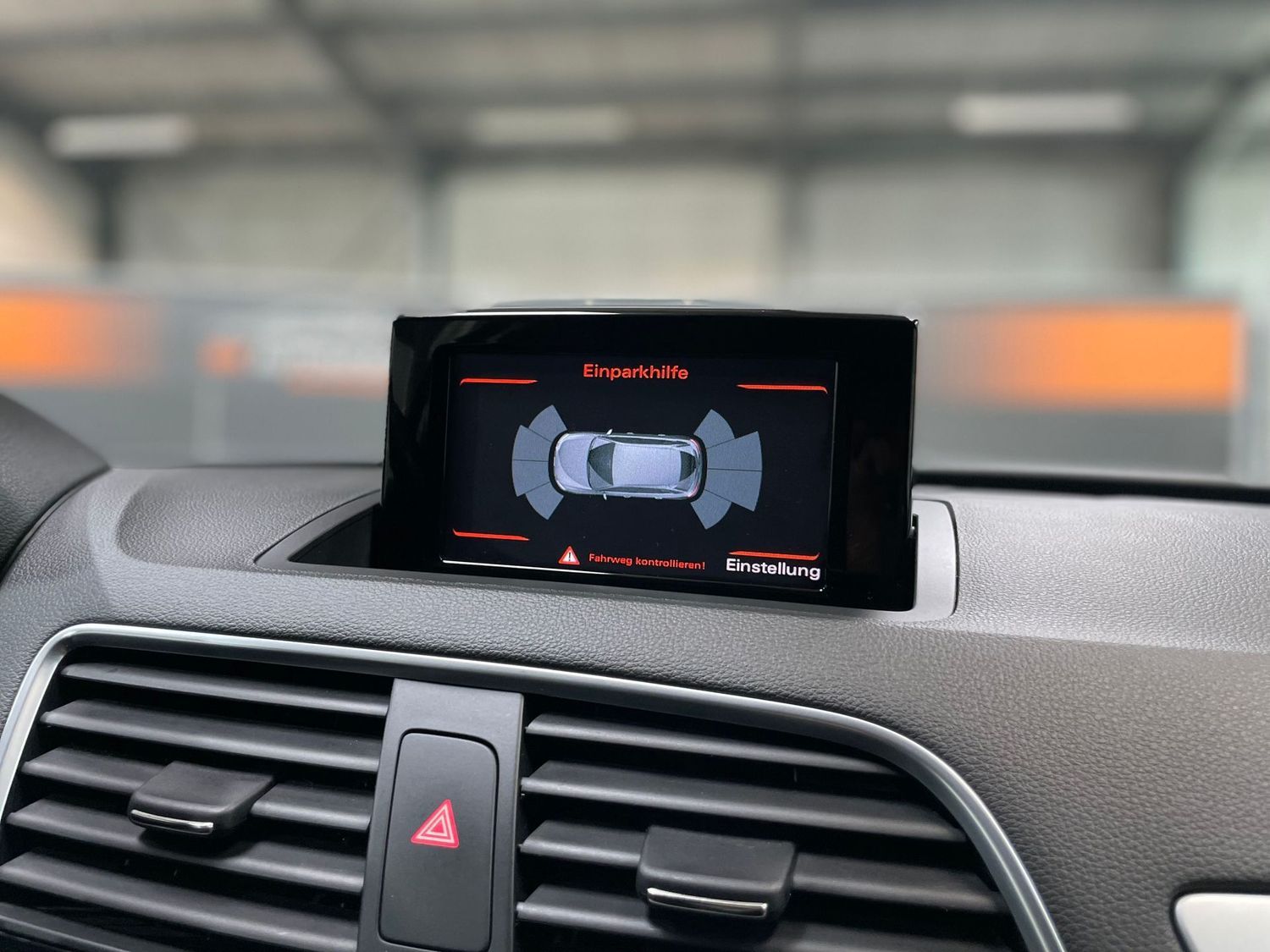 Fahrzeugabbildung Audi Q3 sport #Keyless#PDC#Navi#DAB