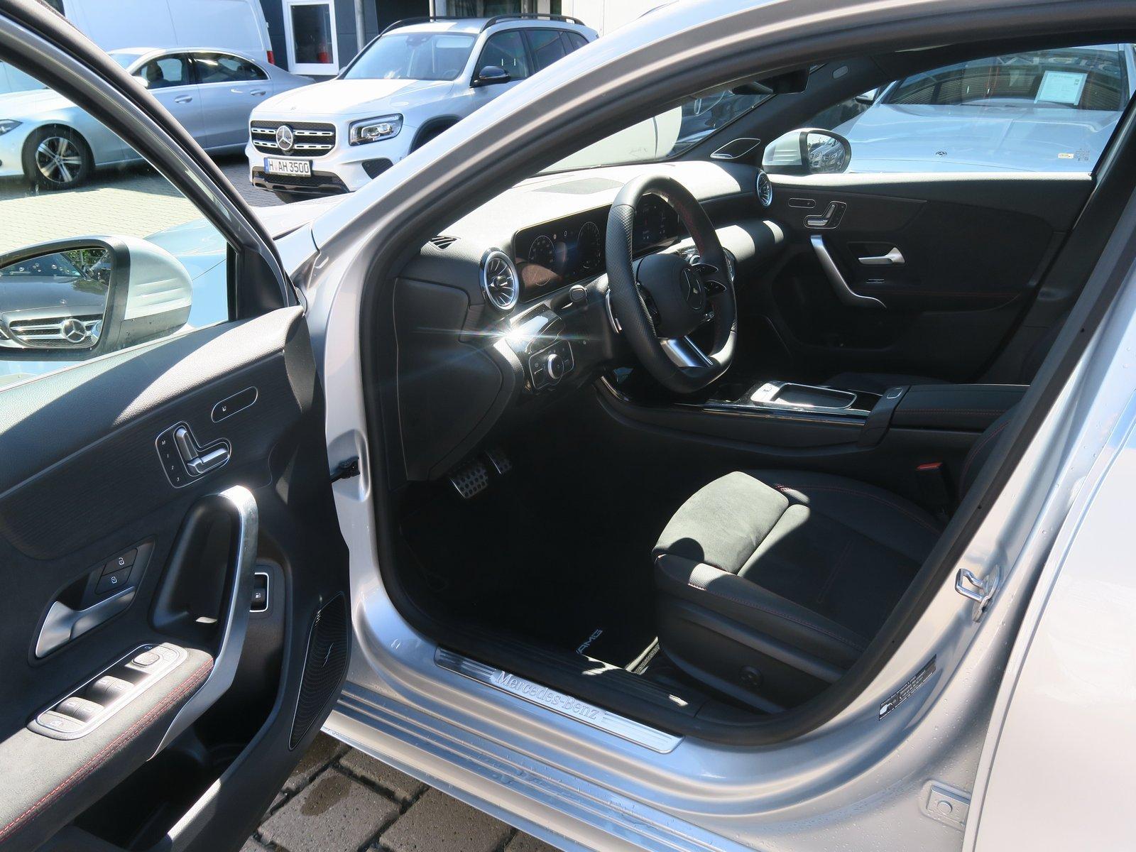Mercedes-Benz A 250 e AMG Line Premium Burmester Fahrass-Paket