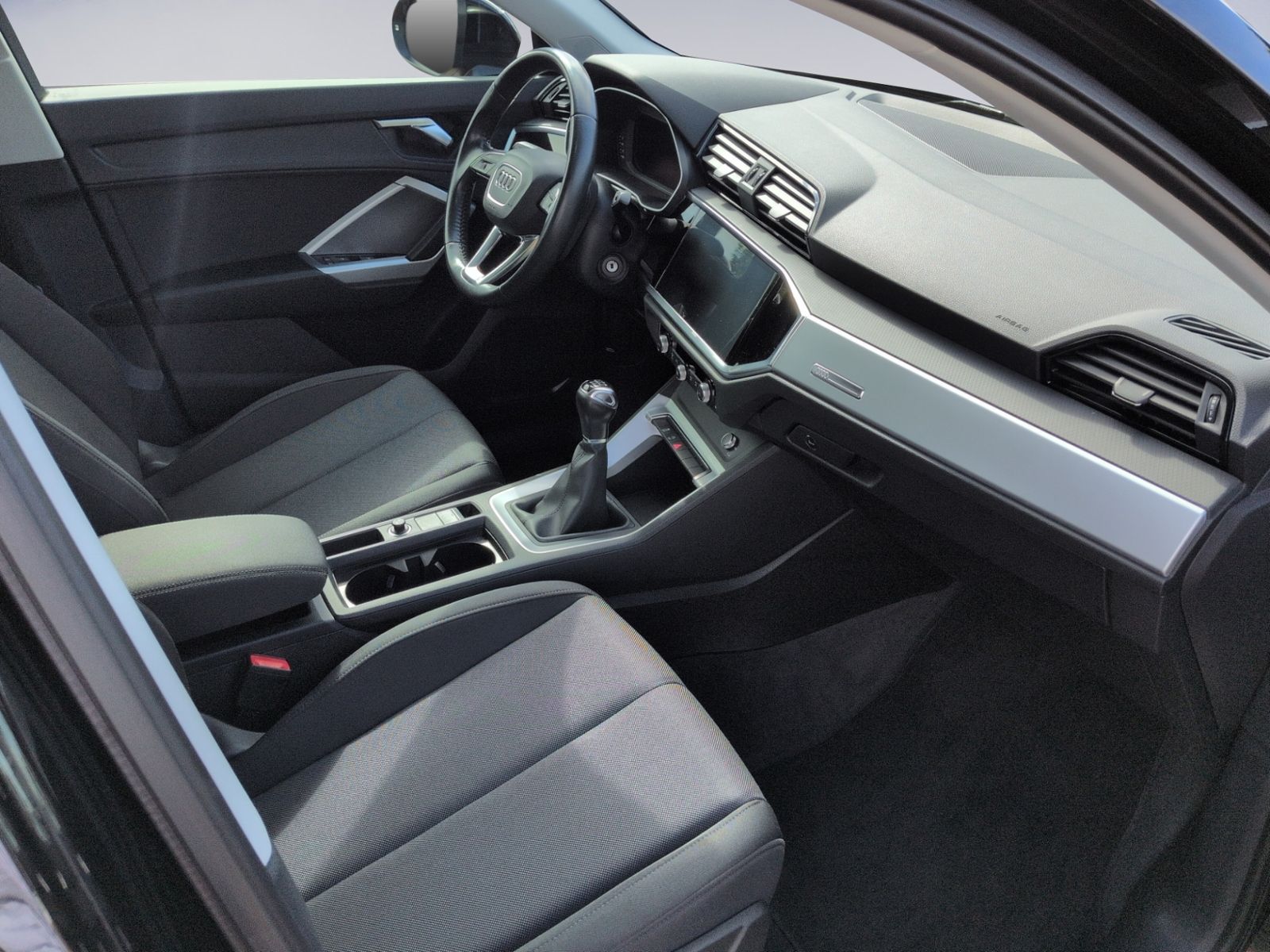 Q3 35 TFSI GRA+LED+SHZ+NAVI+18"+