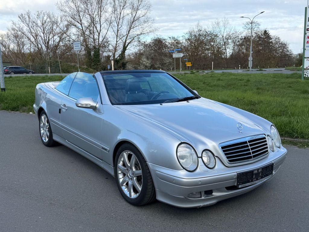 Mercedes-Benz CLK 320
