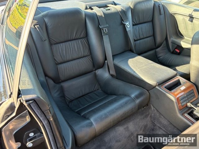 Fahrzeugabbildung BMW 850 CSi V12 M-Paket 6-Gang-Schalter Schiebedach