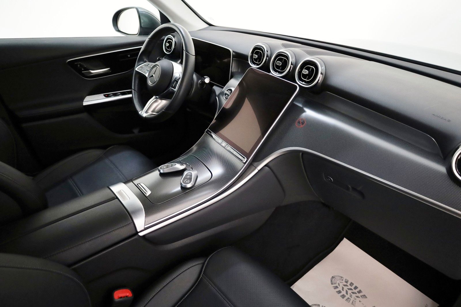 Fahrzeugabbildung Mercedes-Benz GLC 220d 4M Avantgarde,Leder,Navi,ACC,ParkPak+WR