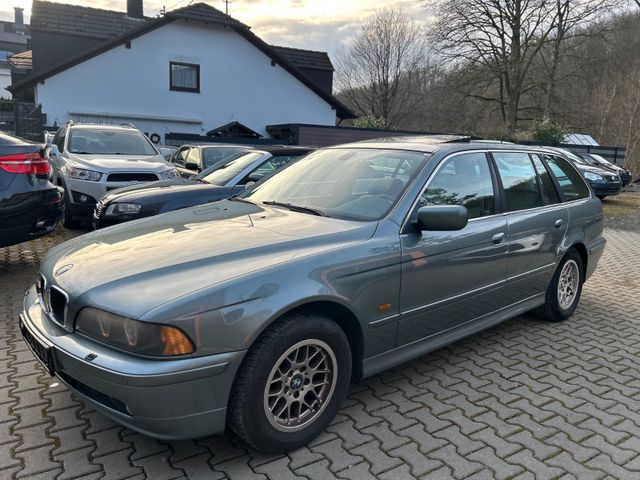 BMW 525i Touring Xenon Schiebedach 8-Fach Tüv 08-25