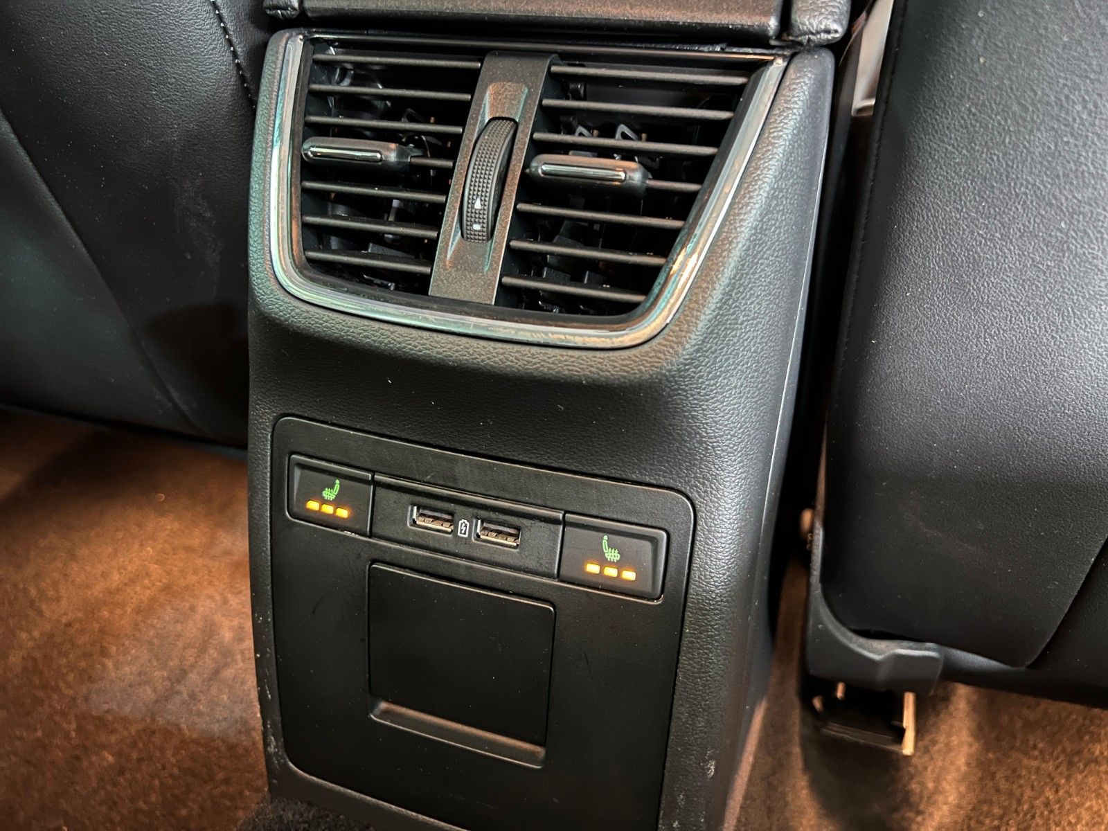 Fahrzeugabbildung SKODA Octavia Combi Premium Edition *Leder*Kamera*LED