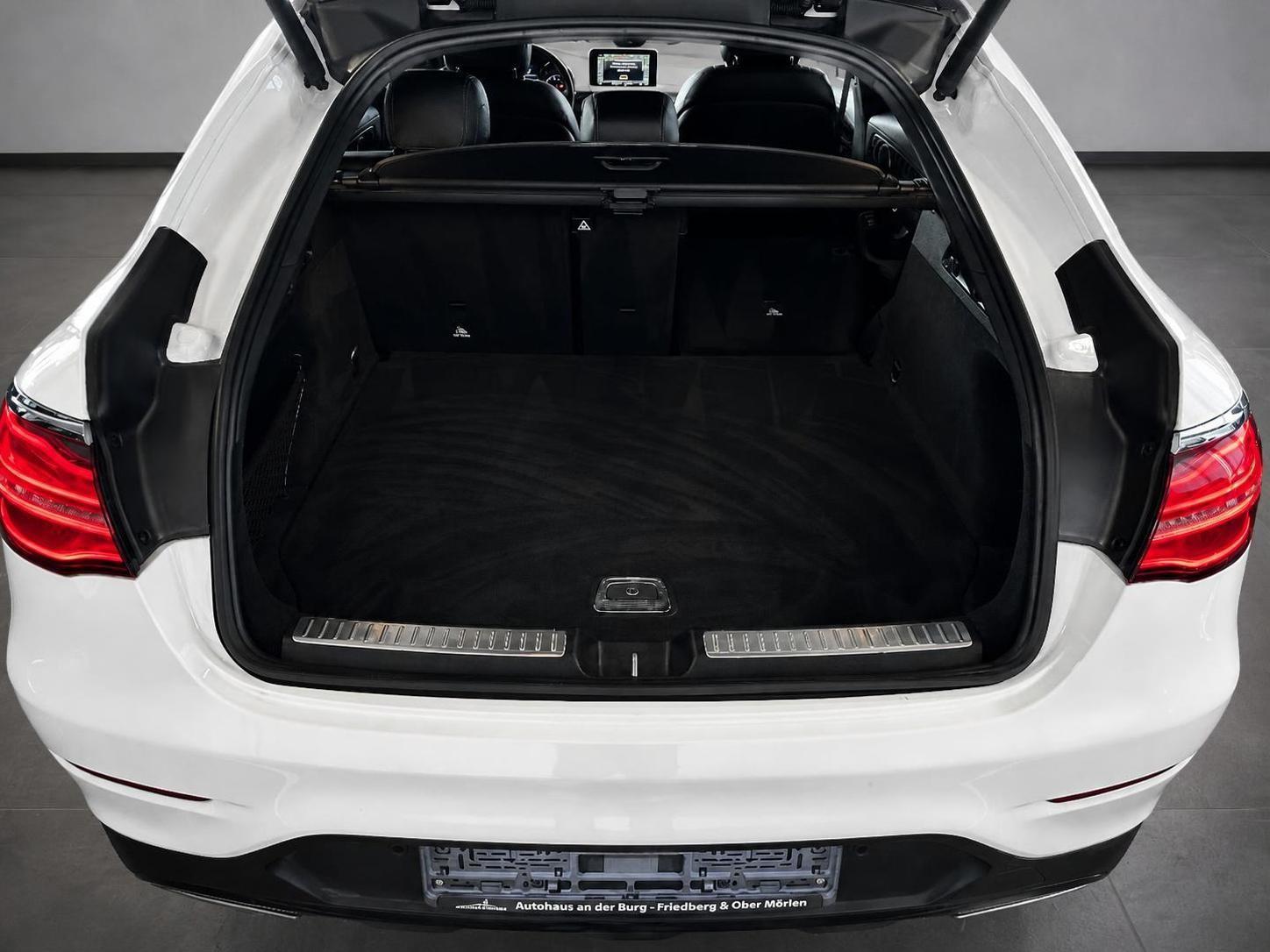 Mercedes-Benz GLC 300 Coupe  4Matic AMG Line  *1.Hd +TMP + LED