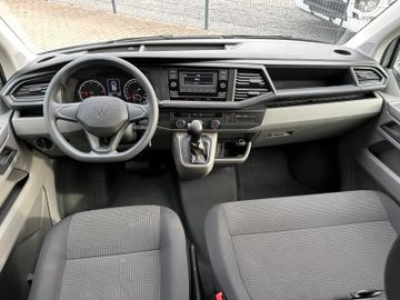 Fahrzeugabbildung Volkswagen T6.1 Kombi LR  DSG Klima AHK PDC 9 Sitze