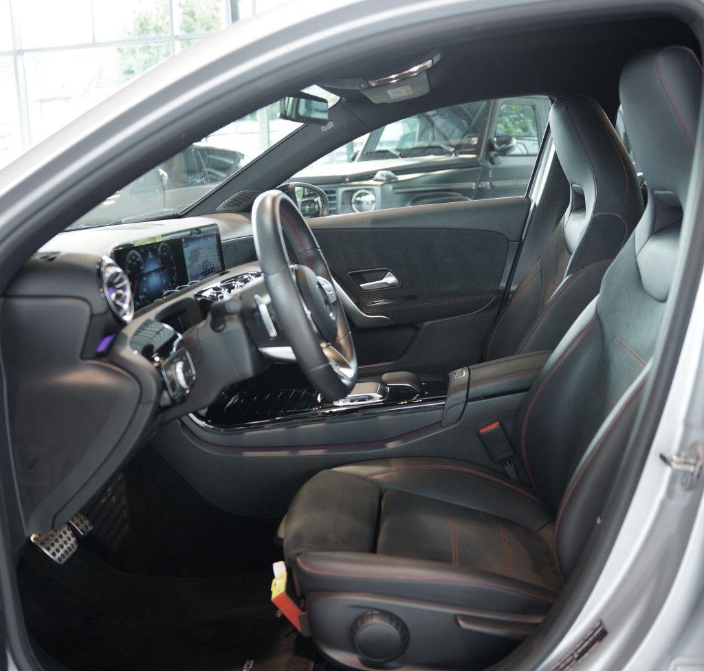 Mercedes Benz A 220