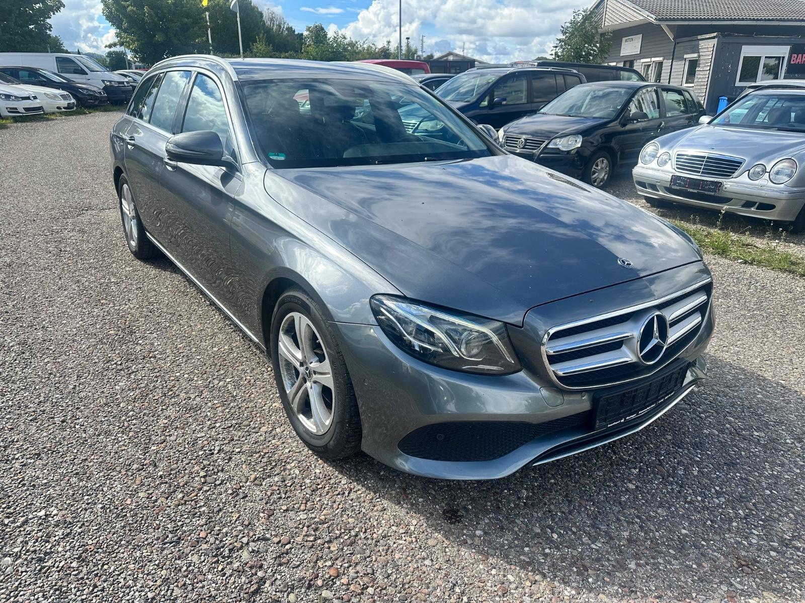 Mercedes-Benz E 220 E T-Modell E 220 d AVATGARDE