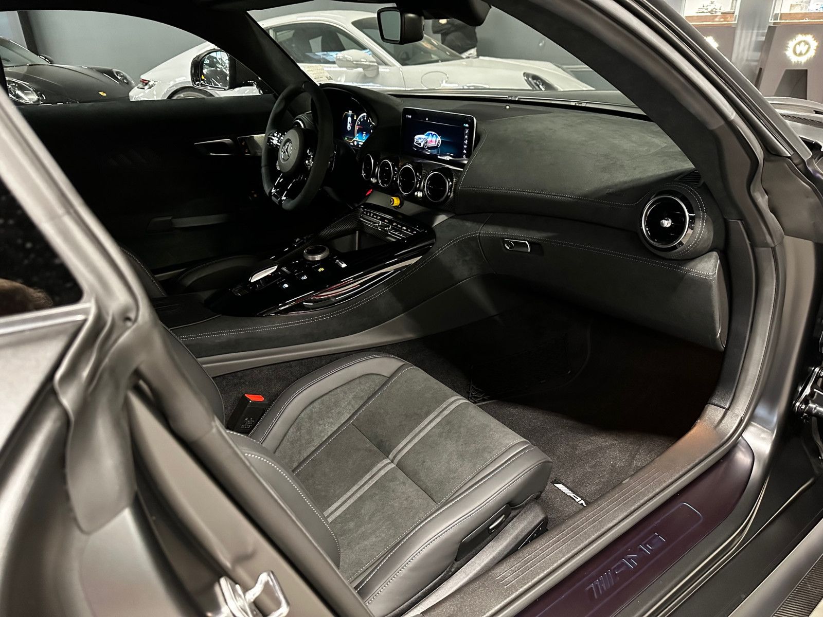 Fahrzeugabbildung Mercedes-Benz AMG GT Black Series, 1. Hand. dt. EZ, Burmester