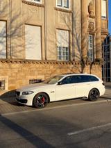 BMW 525d F 11 - BMW 525 mit Diesel-Antrieb: Kombi, Automatik, 525d F11