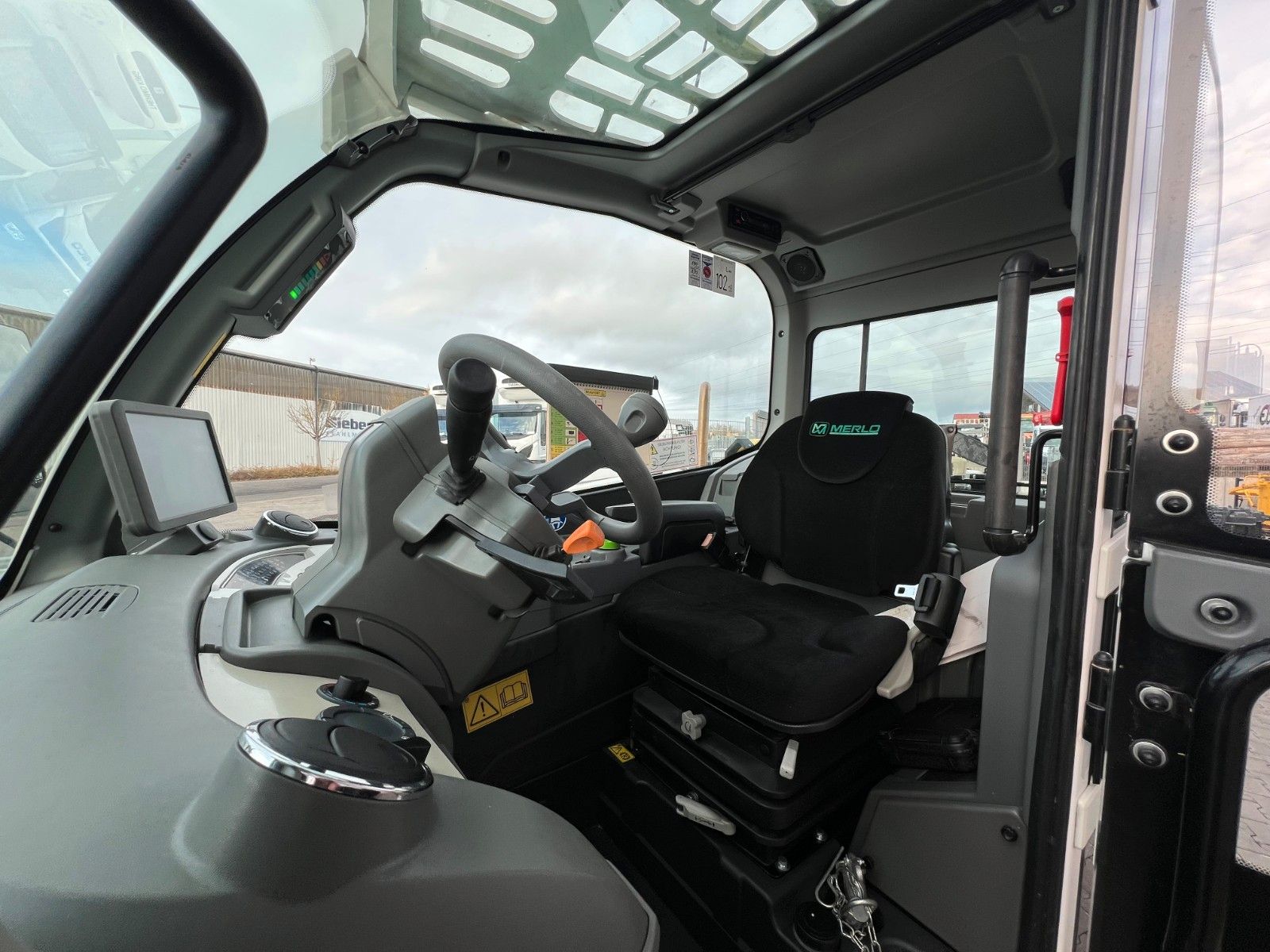 Fahrzeugabbildung Andere Merlo P35.11 / nur 148h! /  Pratzenabstützung