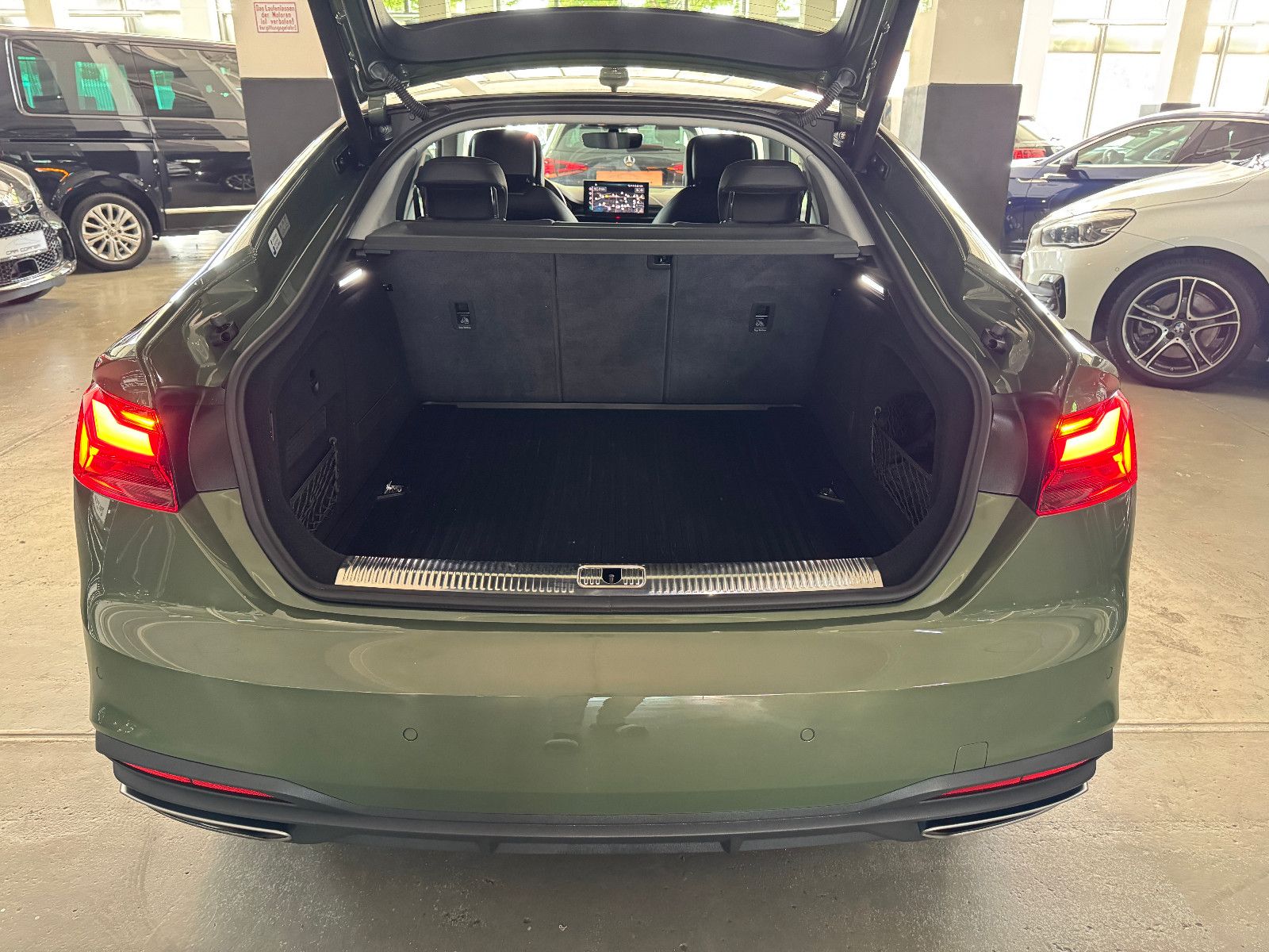 Fahrzeugabbildung Audi A5 SP S-TRONIC SONDERLACKIERUNG S-LINE MEGA VOLL