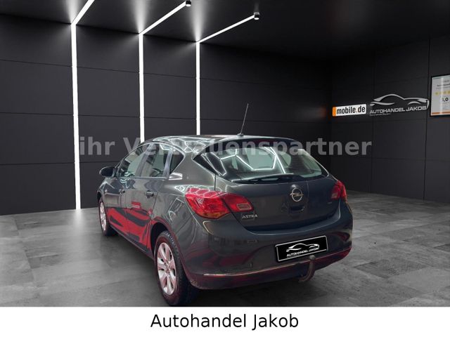 Opel Astra J Lim. 5-trg. Selection/TÜV_SERVICE_NEU!