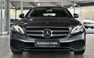 Fahrzeugabbildung Mercedes-Benz E 220d 4Matic Kamera Navi Sitzh Stop&Go Garantie